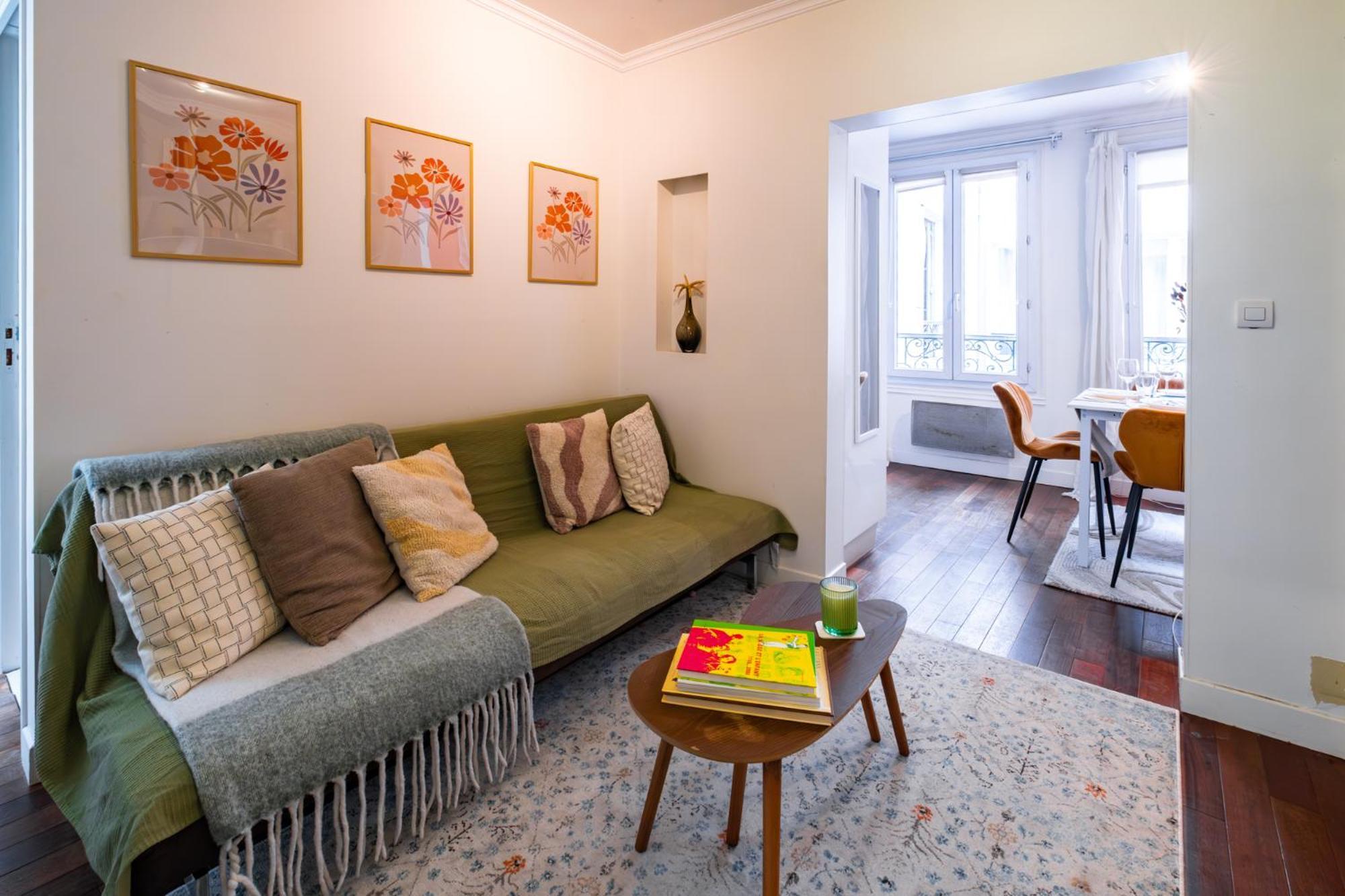 Charming Apartment In Heart Of パリ エクステリア 写真